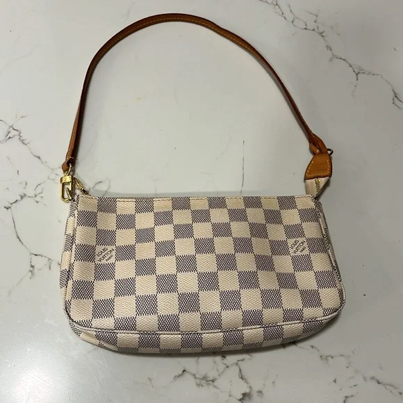 Louis Vuitton Damier Azur - Picture 2 of 7